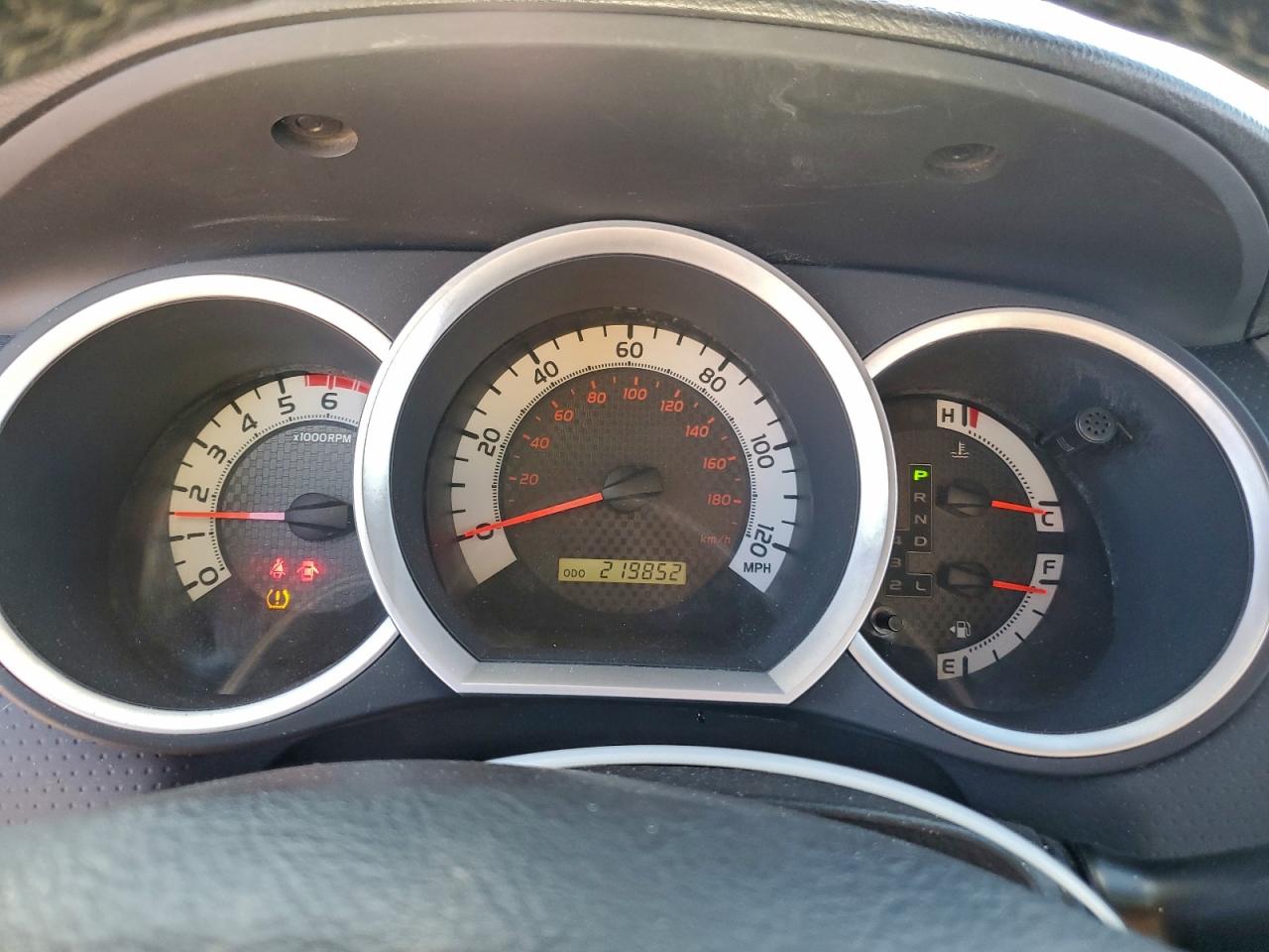 Toyota Tacoma Double Cab Image 9