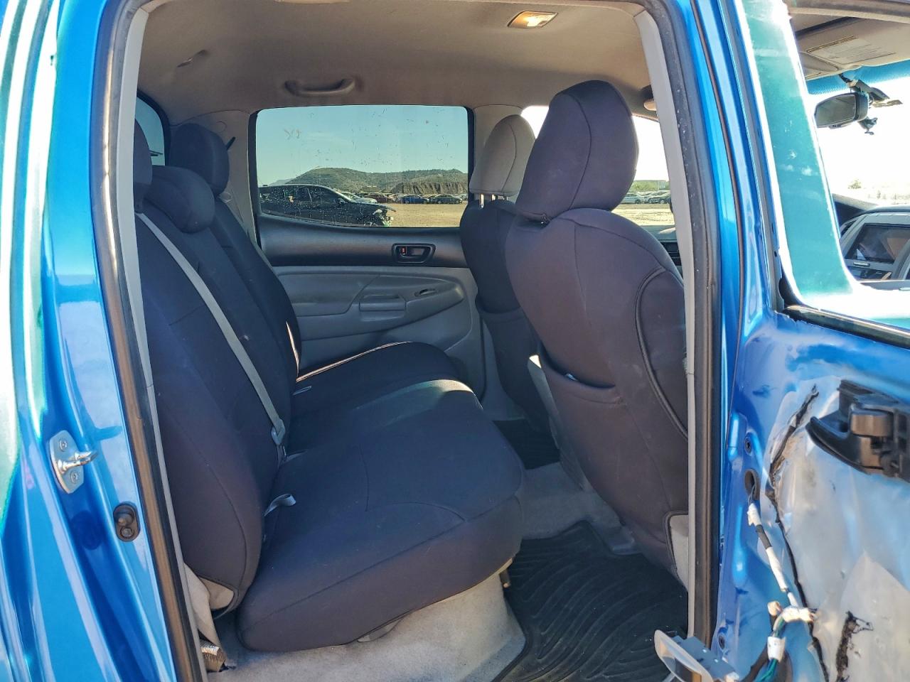 Toyota Tacoma Double Cab Image 7