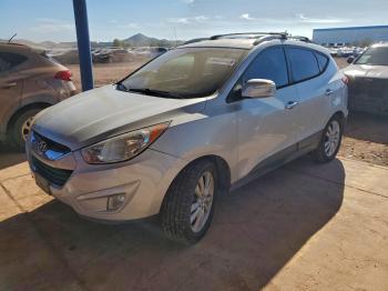  Salvage Hyundai TUCSON