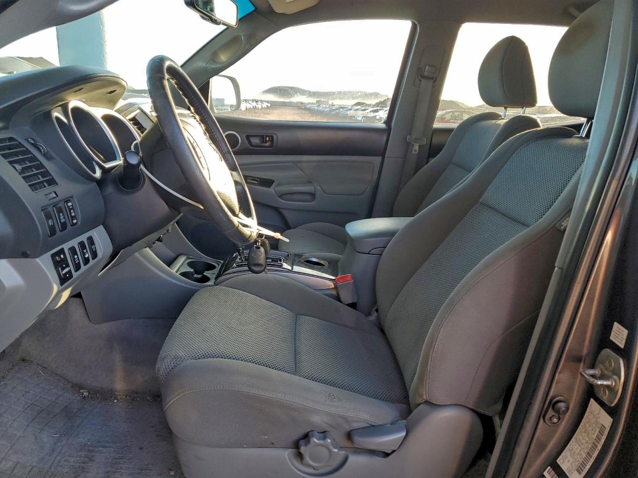 Toyota Tacoma Double Cab Image 5