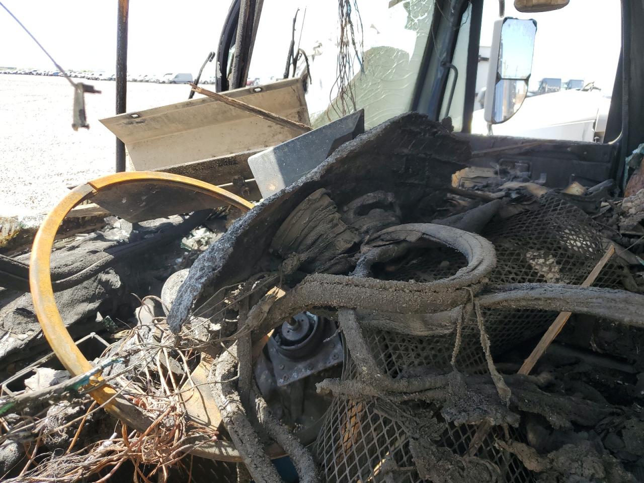 Autocar Llc Expeditor Image 5