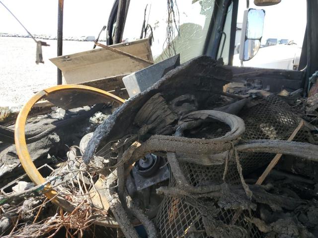 Autocar Llc Expeditor Image 5