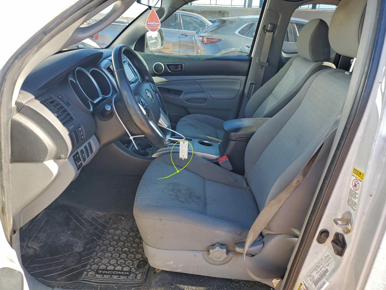 Toyota Tacoma Access Cab Image 5