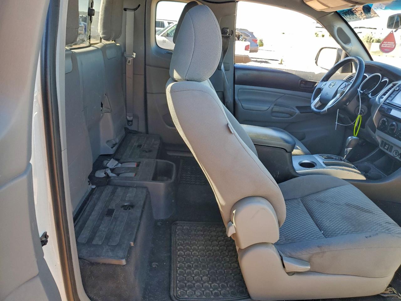 Toyota Tacoma Access Cab Image 6