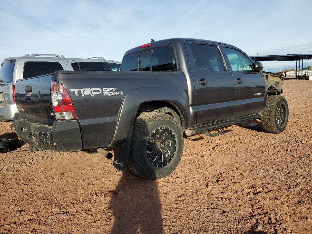 Toyota Tacoma Double Cab Image 4