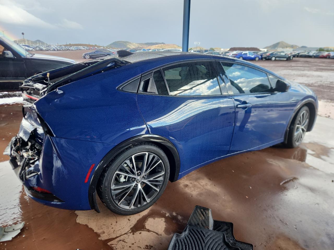 Toyota Prius Le Image 8