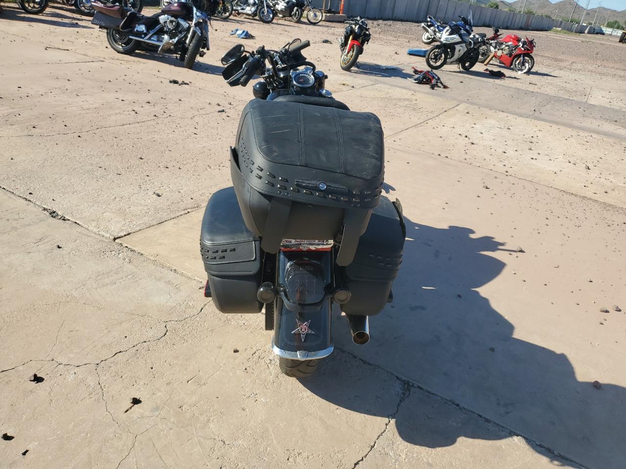 Harley-Davidson Flhcs Image 2