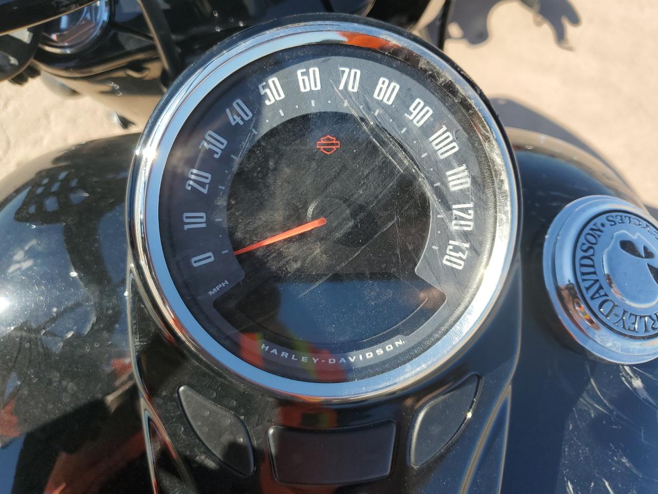 Harley-Davidson Flhcs Image 6