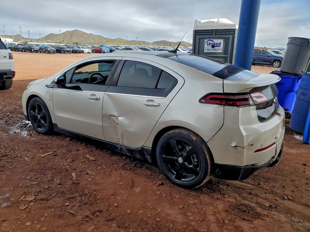 Chevrolet Volt Image 3