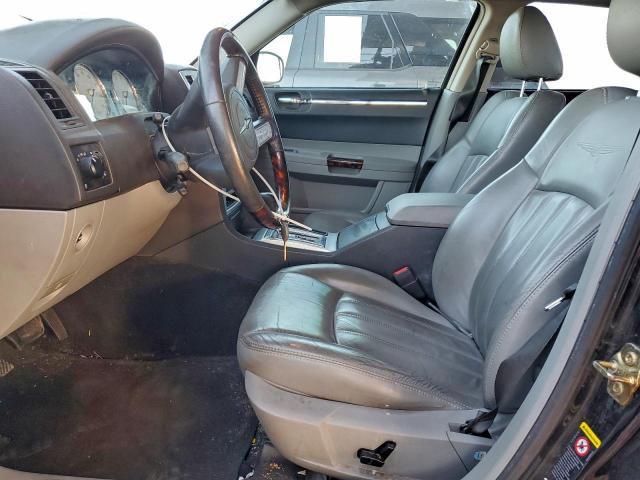 Chrysler 300 Image 4