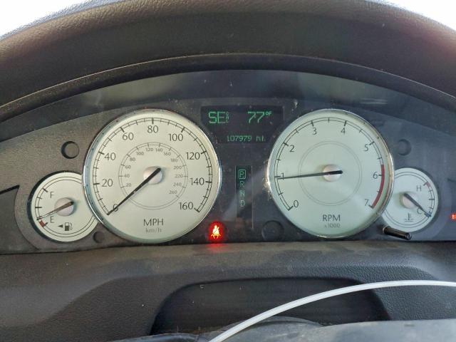 Chrysler 300 Image 9