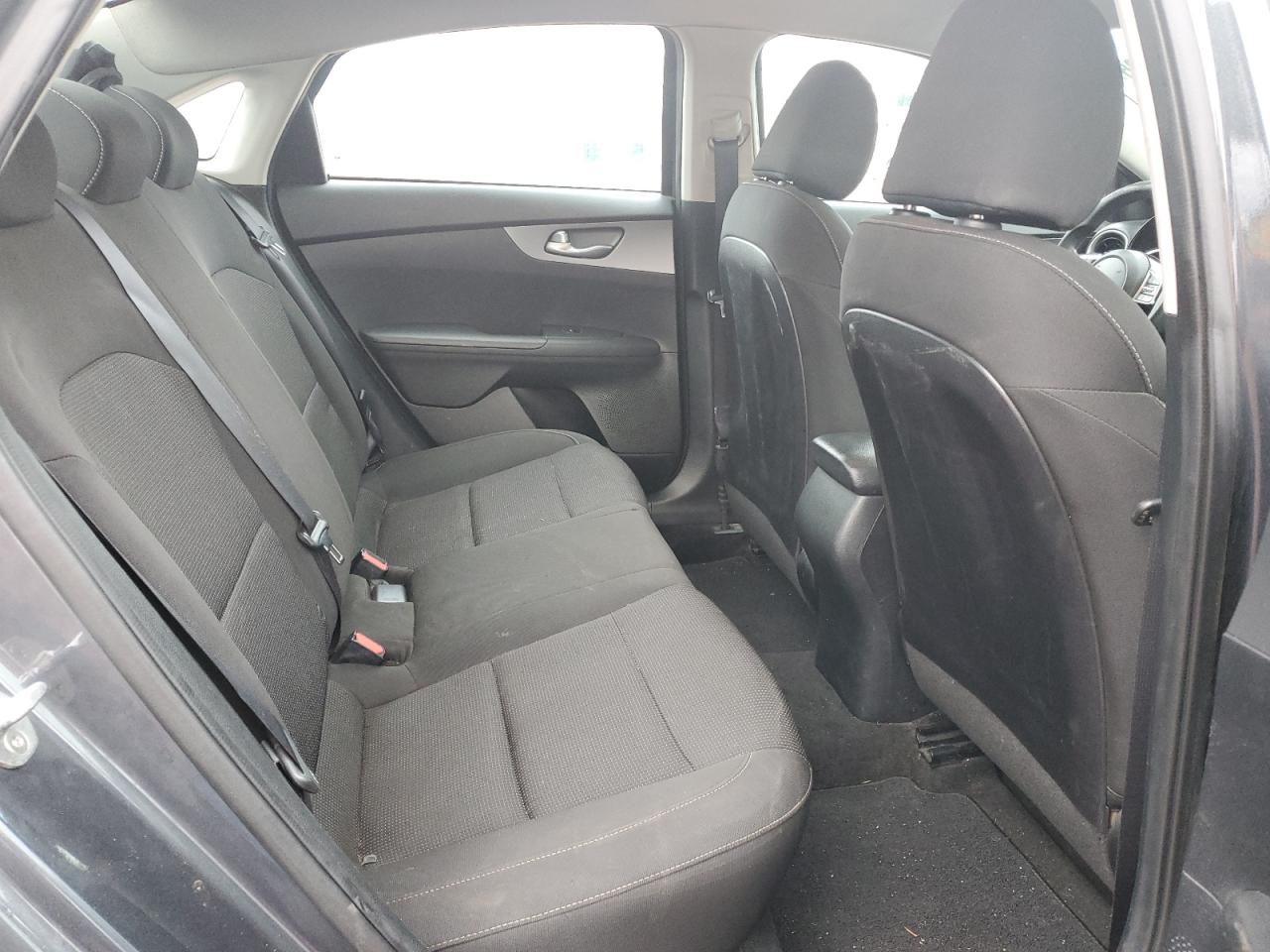 Kia Forte Fe Image 8