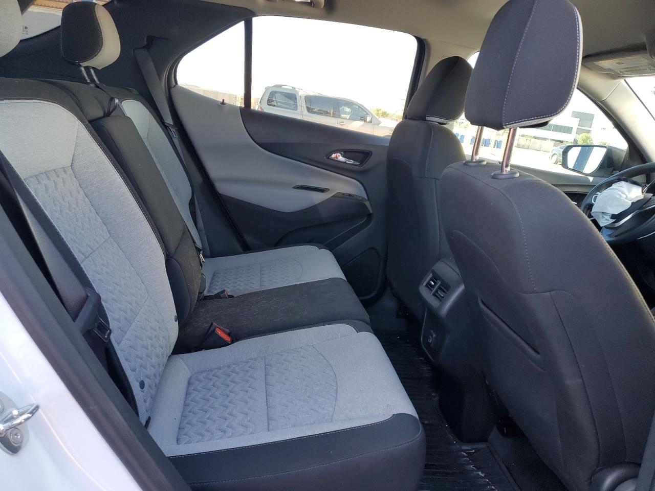 Chevrolet Equinox Ls Image 9