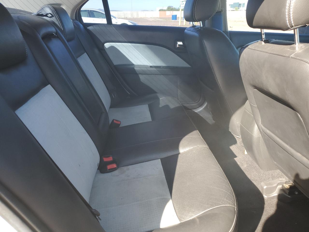 Mercury Milan Image 10