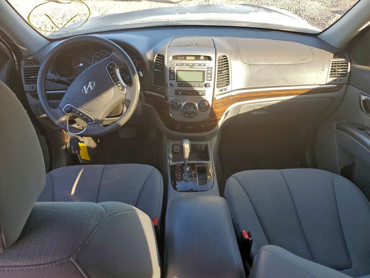 Hyundai SANTA FE Gls Image 7