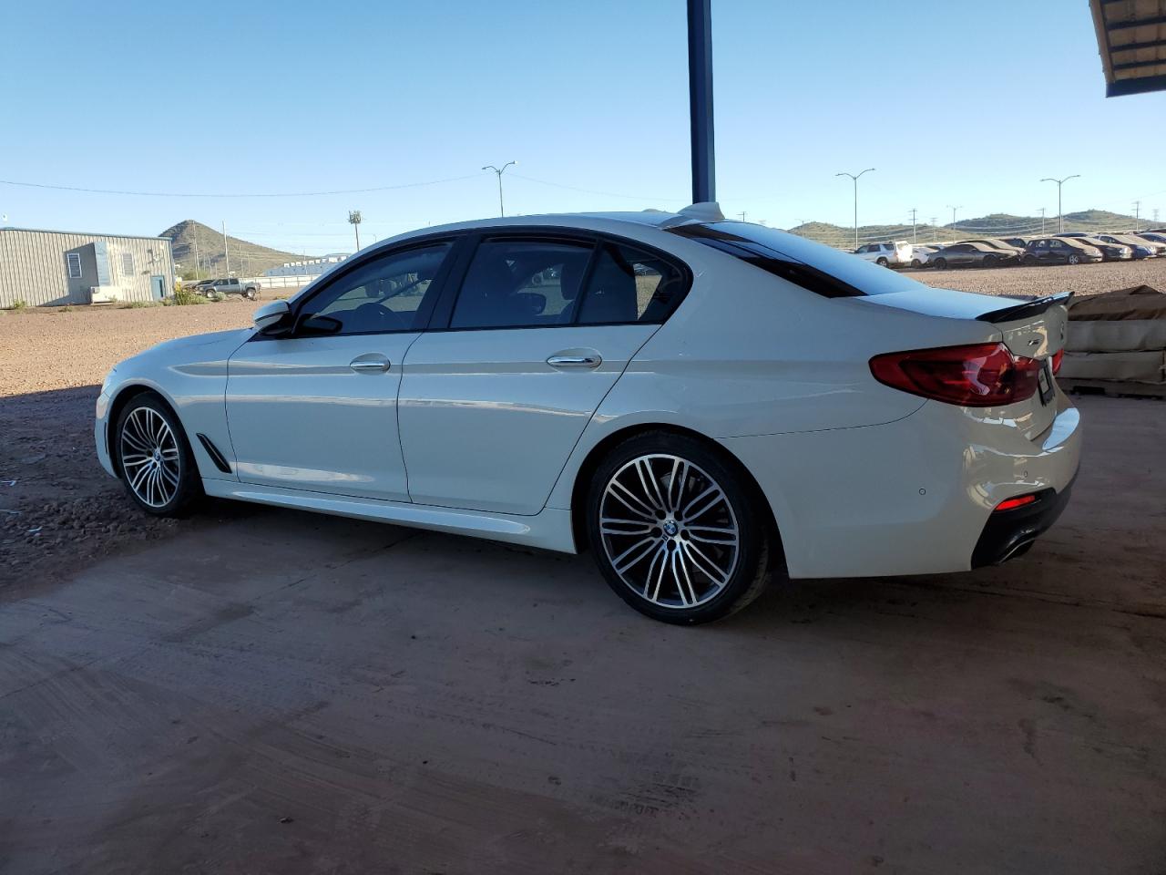 BMW 5 Series Xi Image 6