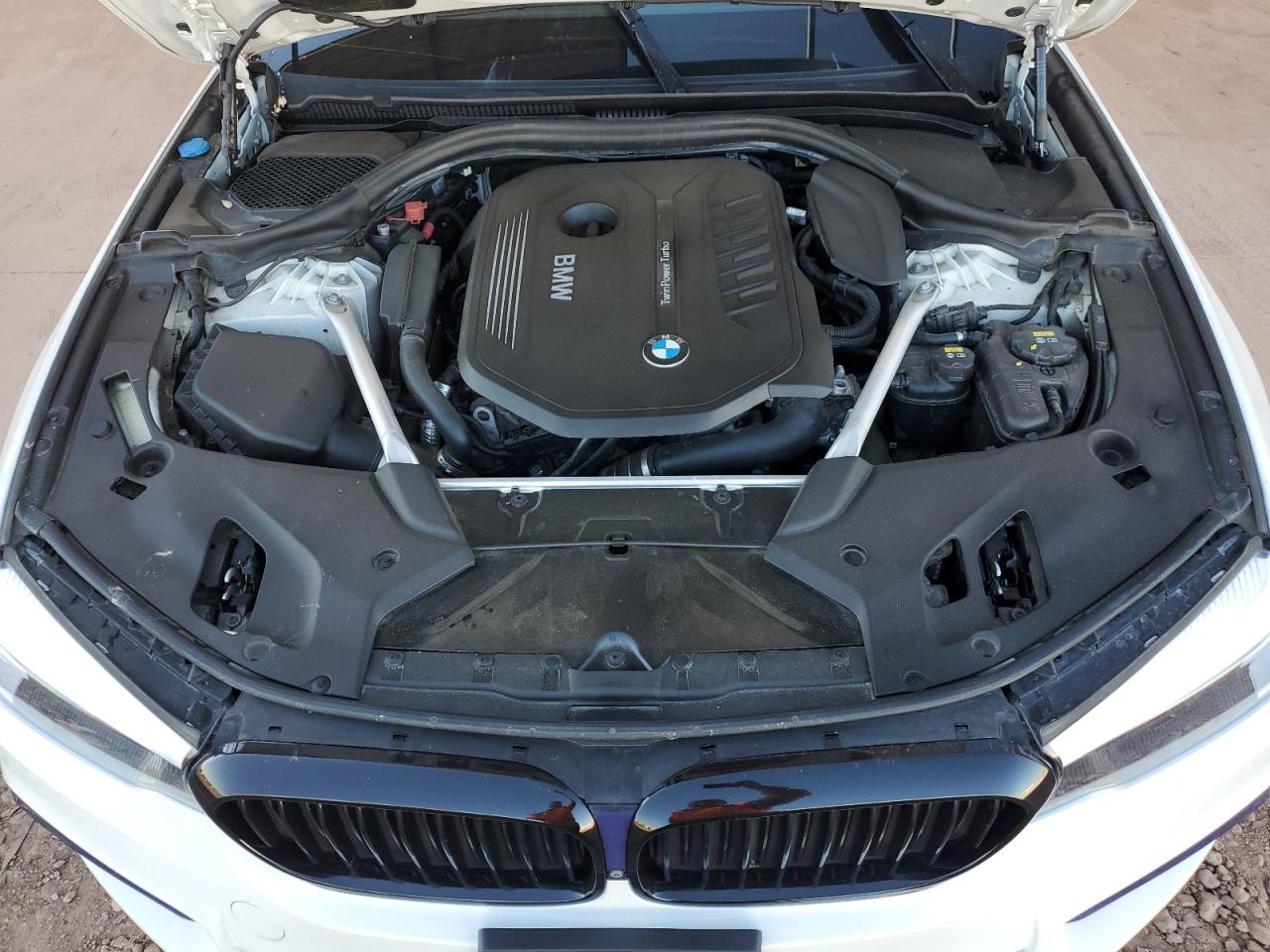 BMW 5 Series Xi Image 3