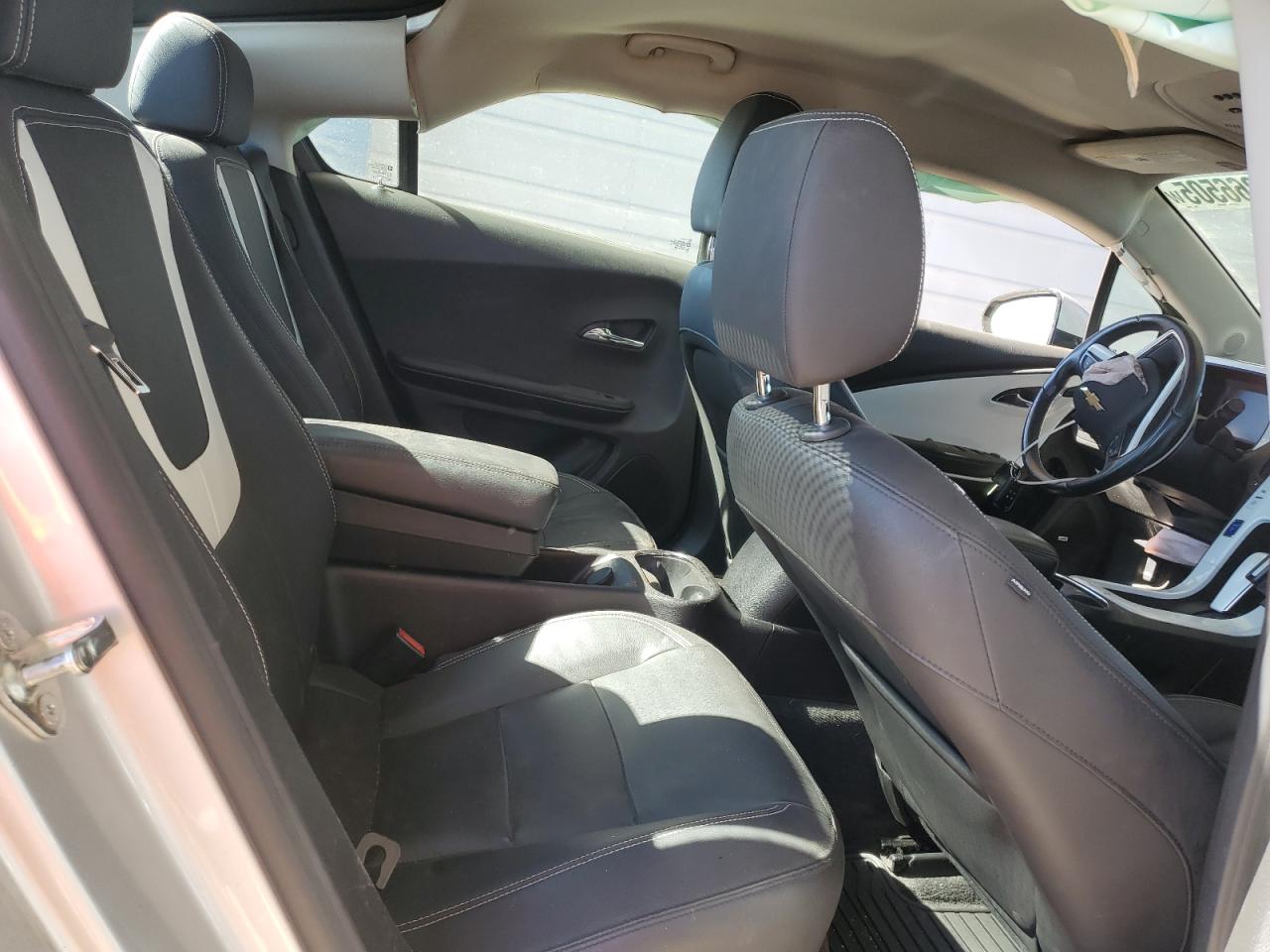 Chevrolet Volt Image 3