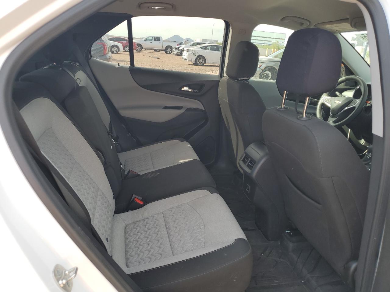 Chevrolet Equinox Ls Image 11