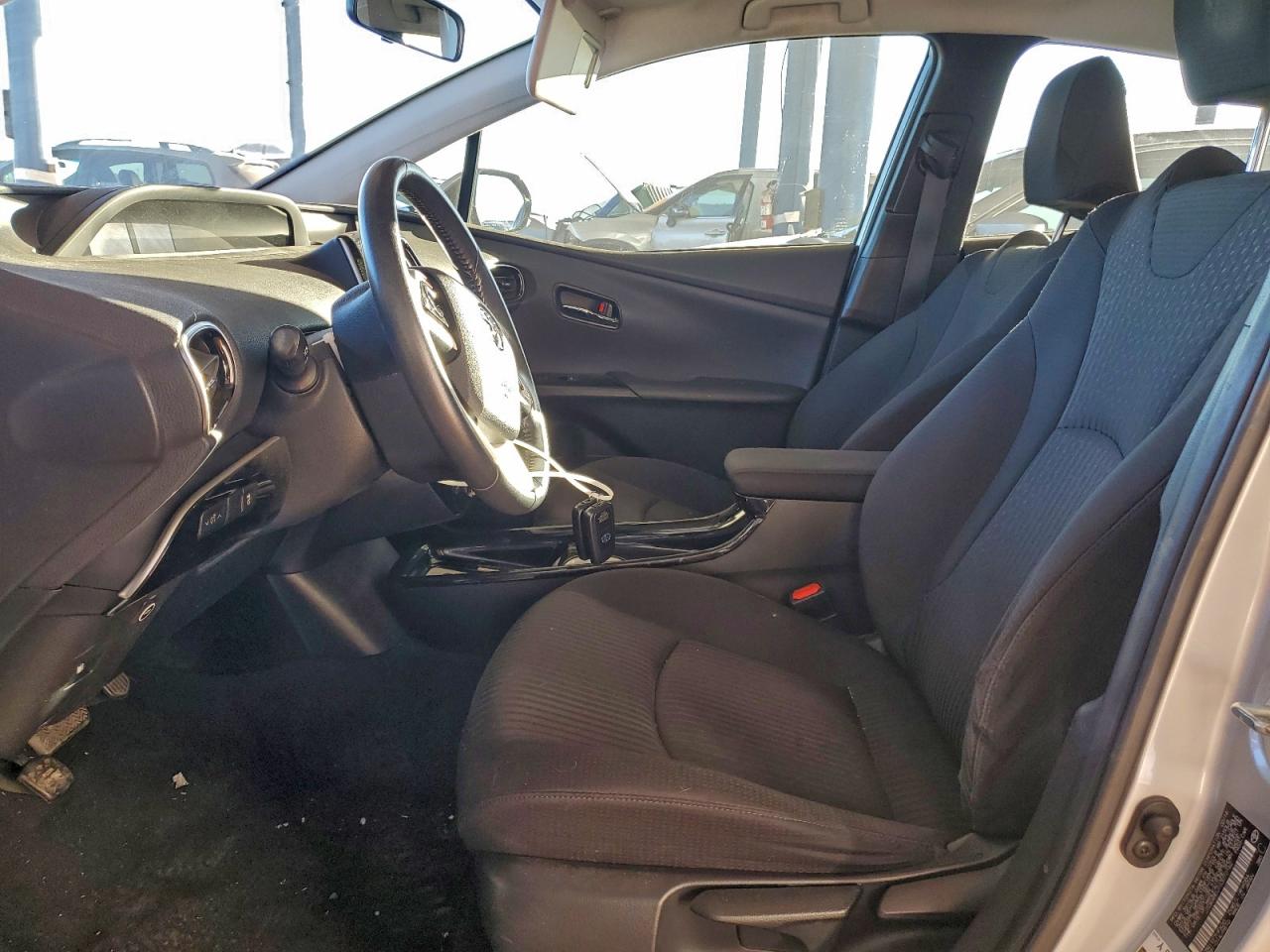 Toyota Prius Image 2