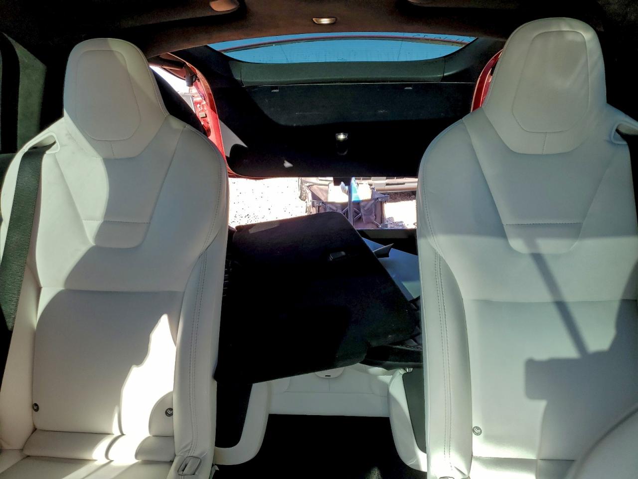 Tesla Model X Image 10