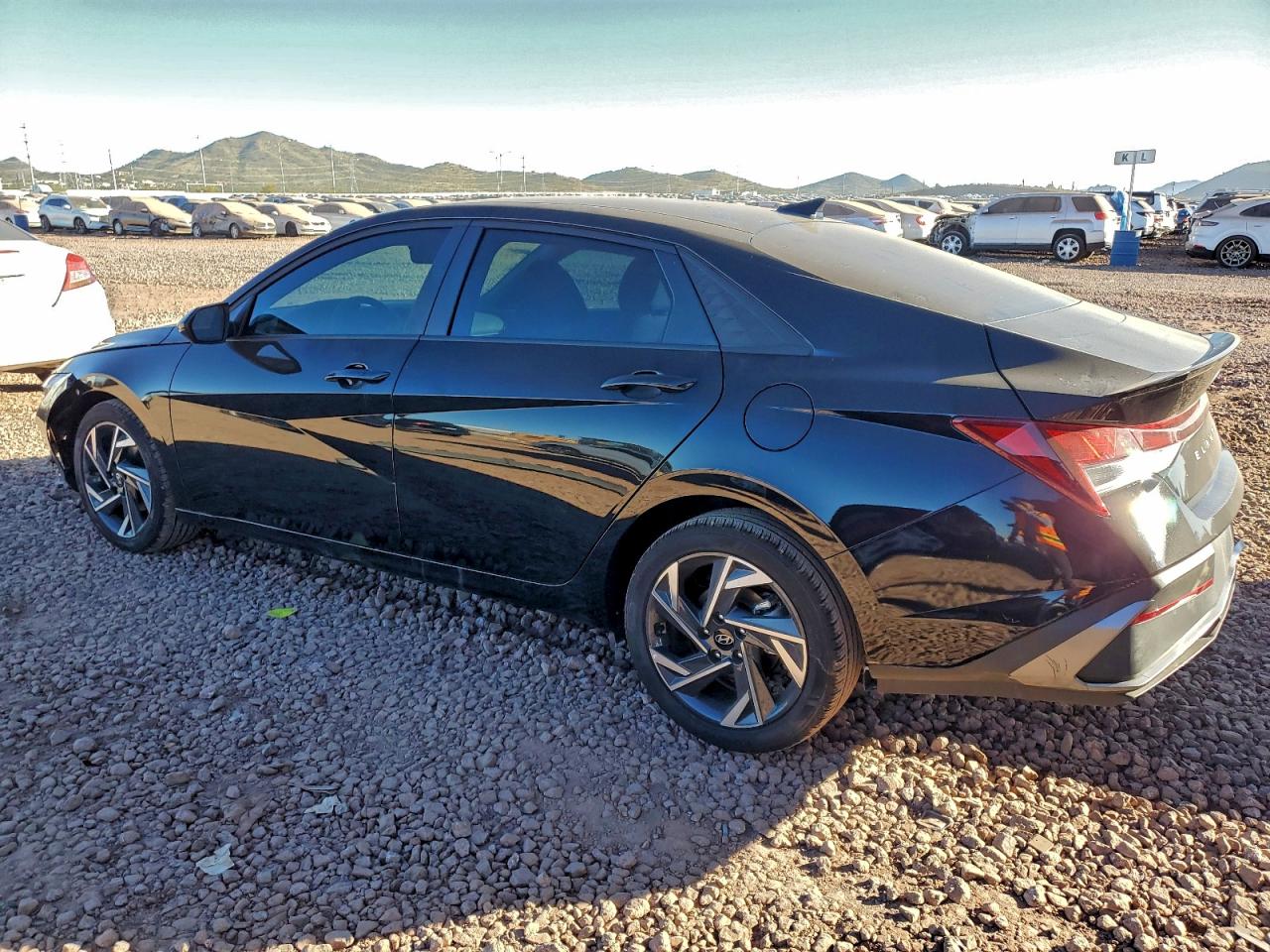 Hyundai ELANTRA Sel Sport Image 4