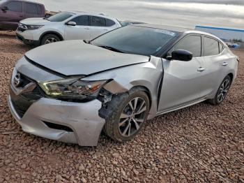  Salvage Nissan Maxima