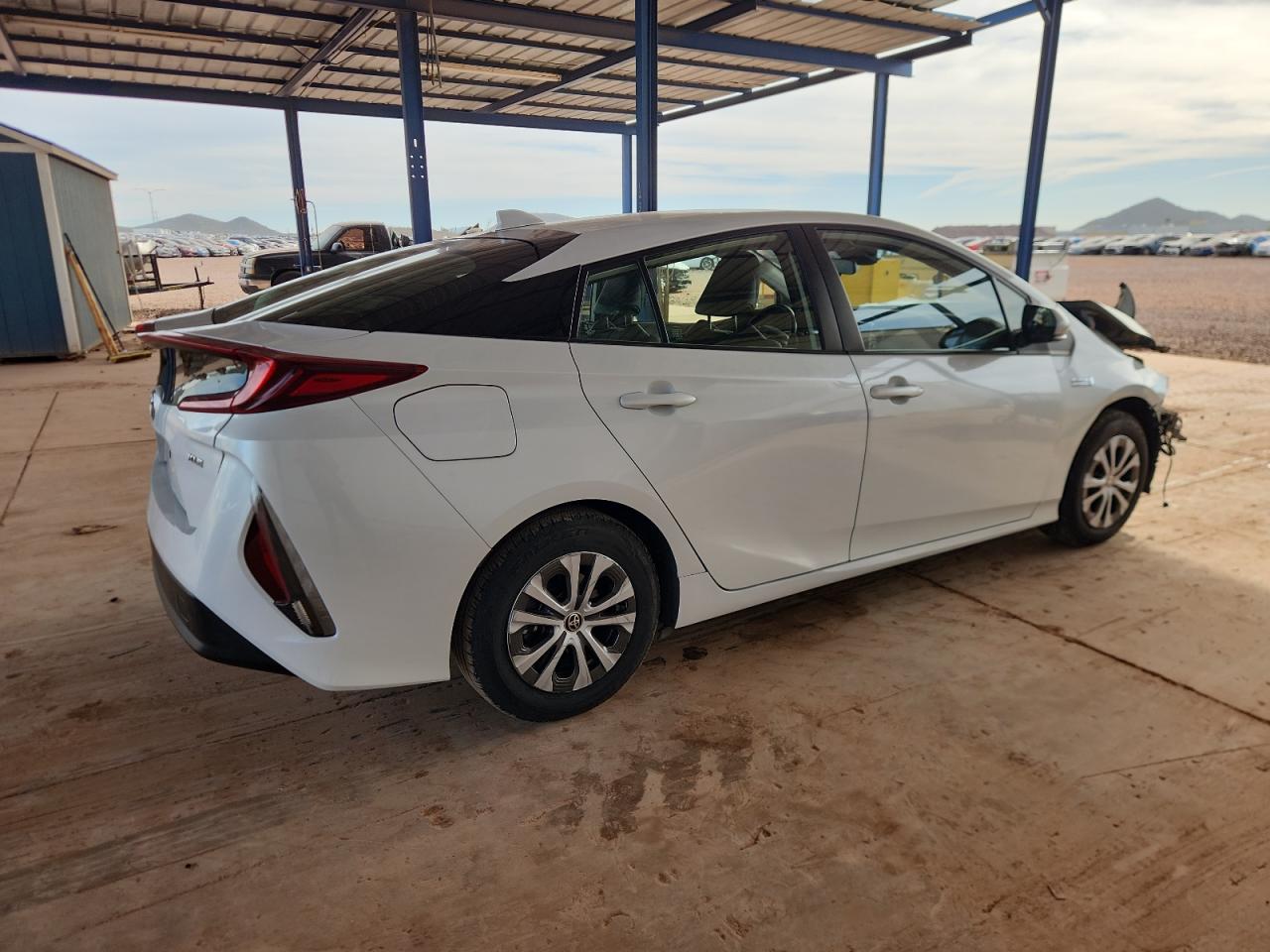 Toyota Prius Le Image 2