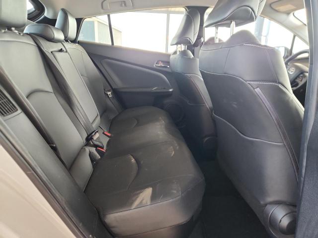 Toyota Prius Le Image 6