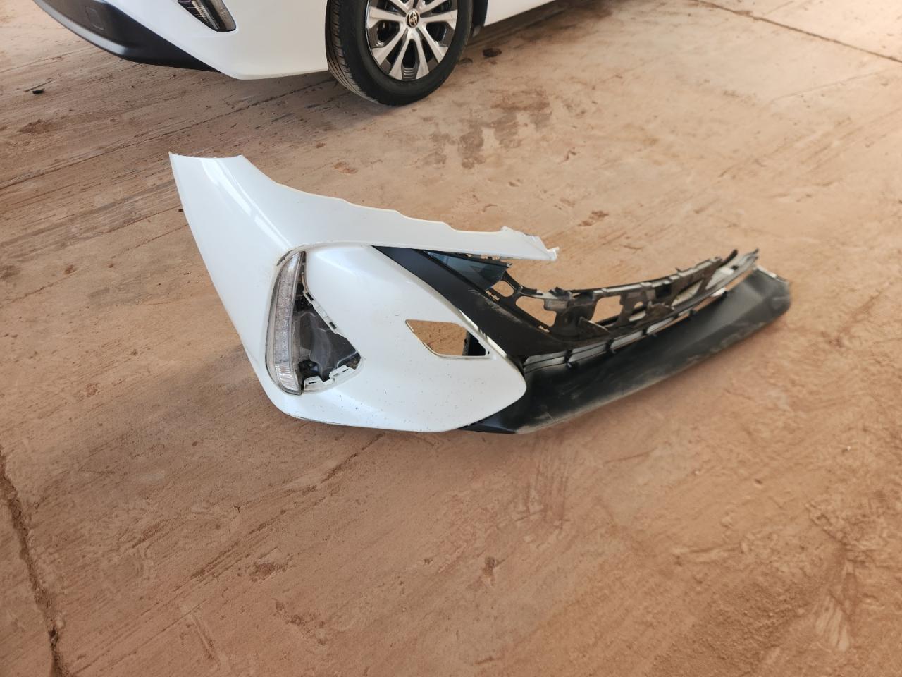 Toyota Prius Le Image 13