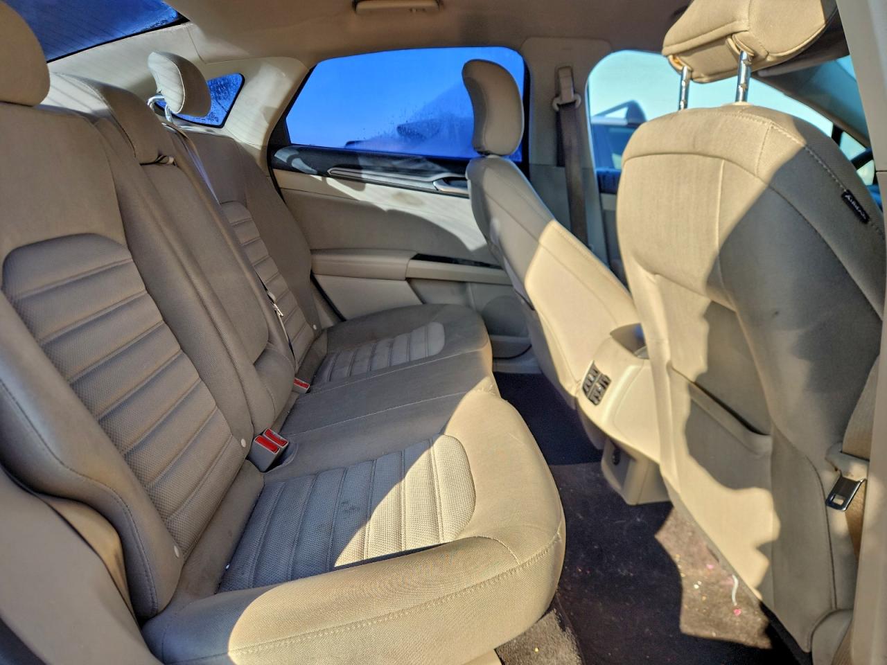 Ford Fusion Se Image 8