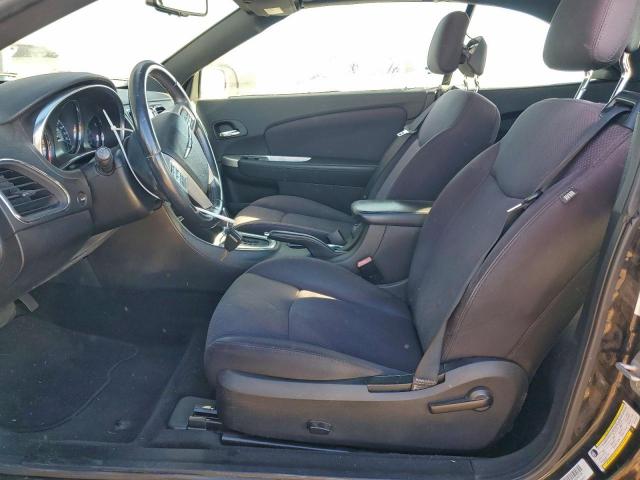 Chrysler 200 Touring Image 3