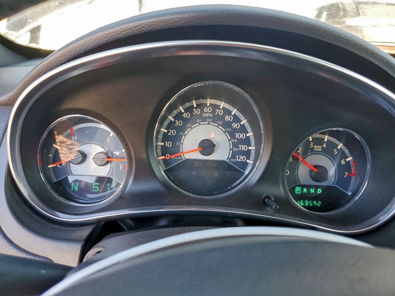 Chrysler 200 Touring Image 10