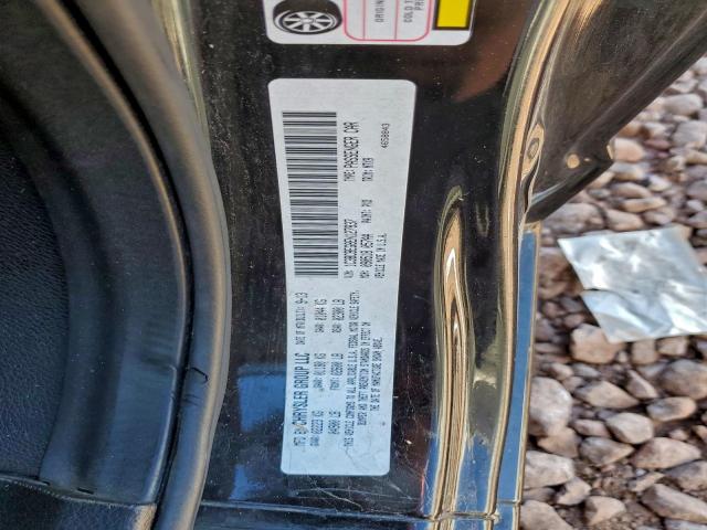 Chrysler 200 Touring Image 9