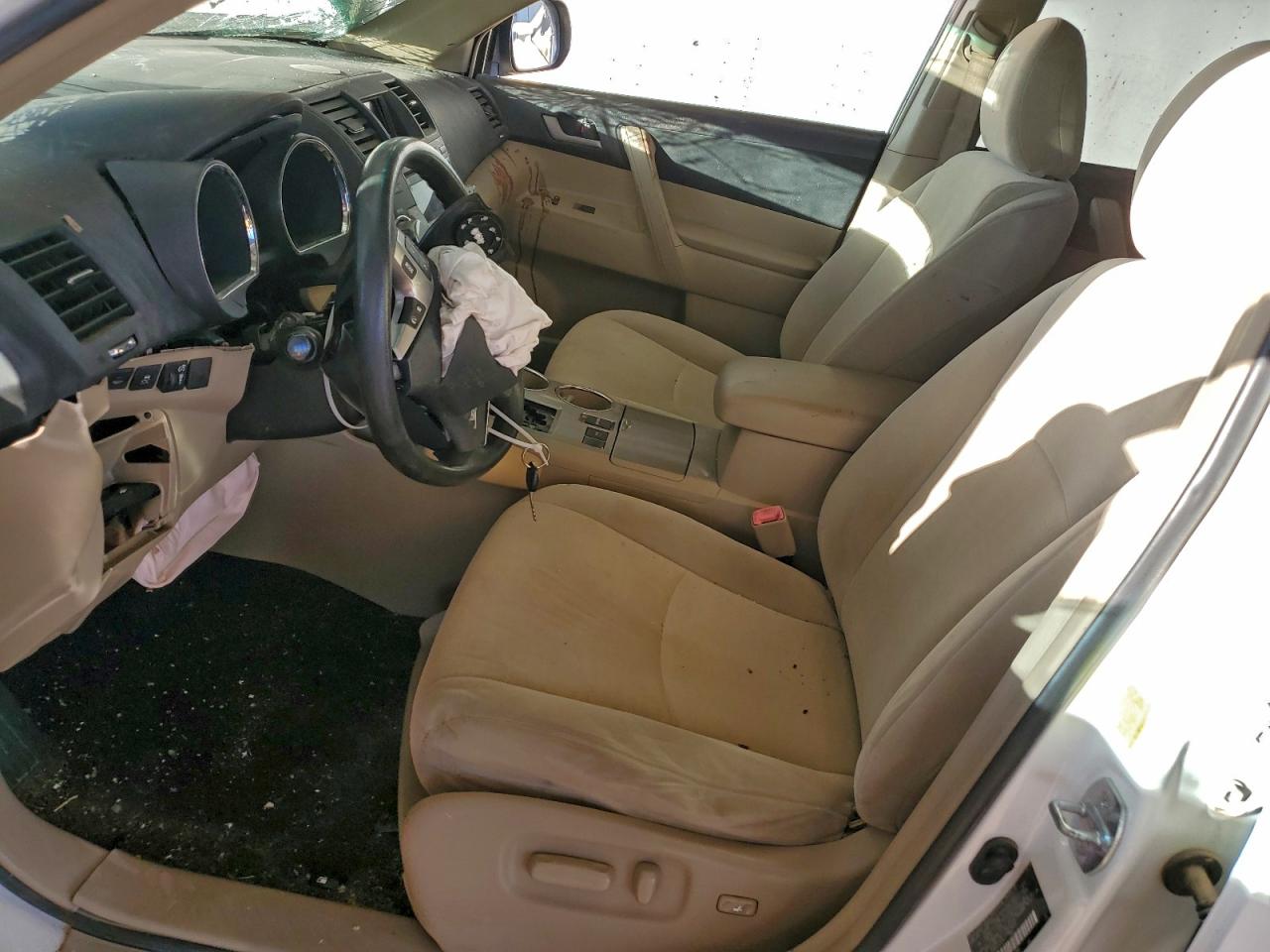 Toyota Highlander Base Image 5