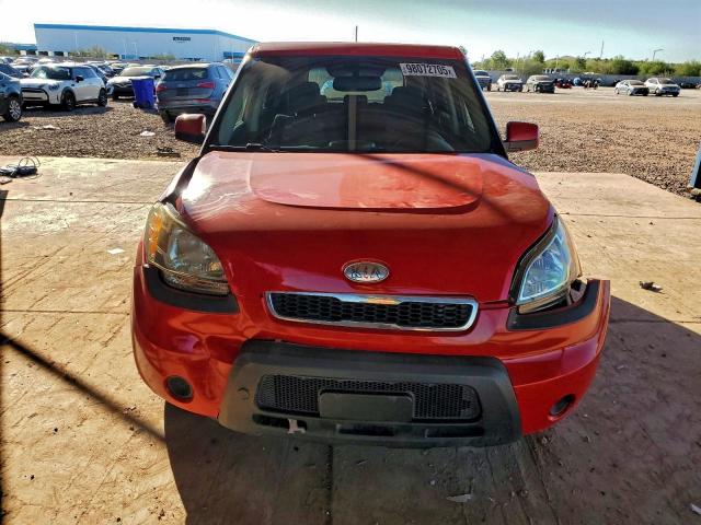 Kia Soul + Image 11