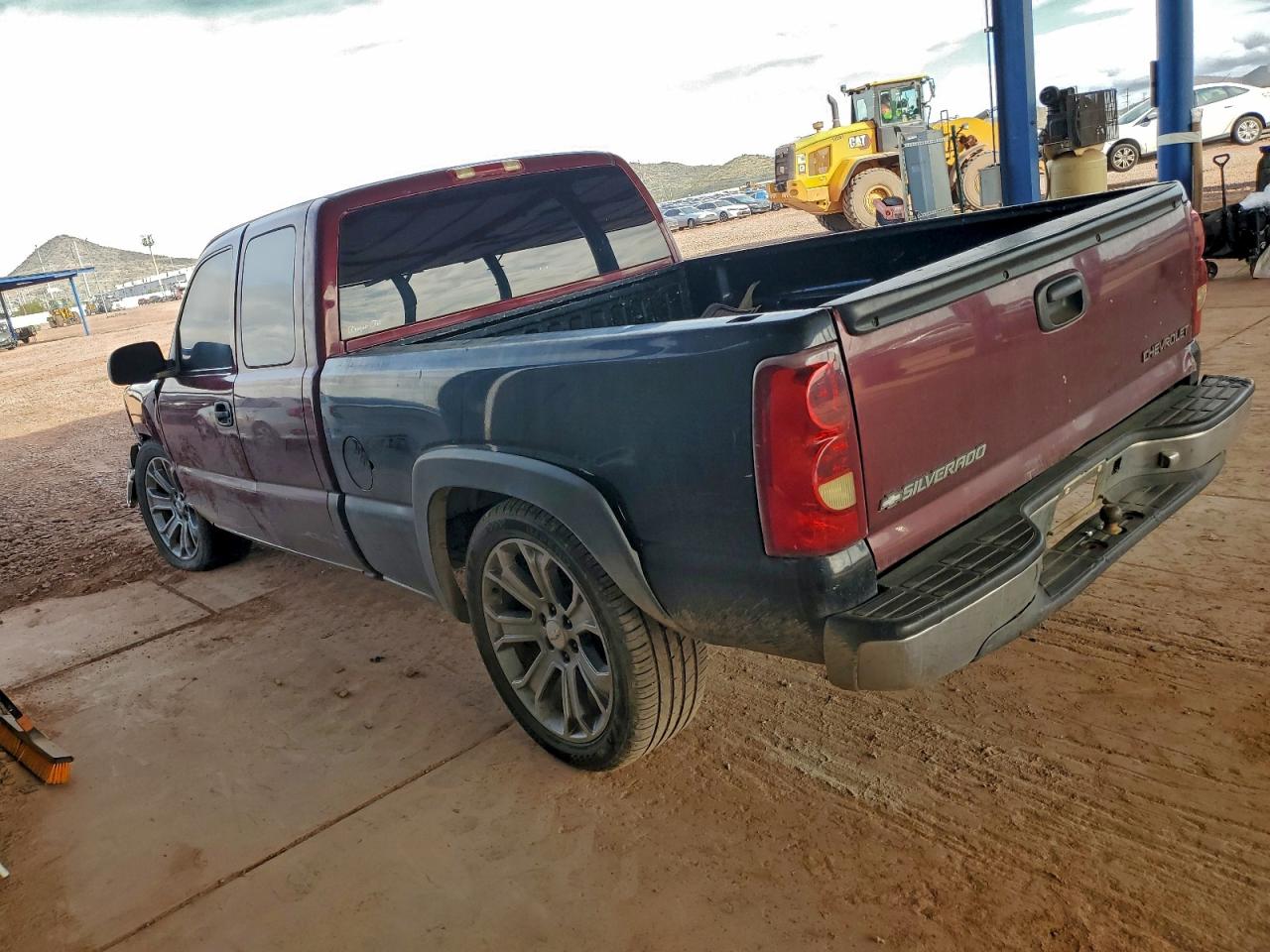 Chevrolet Silverado C1500 Image 4