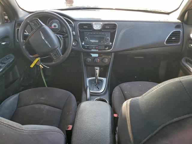 Chrysler 200 Lx Image 4