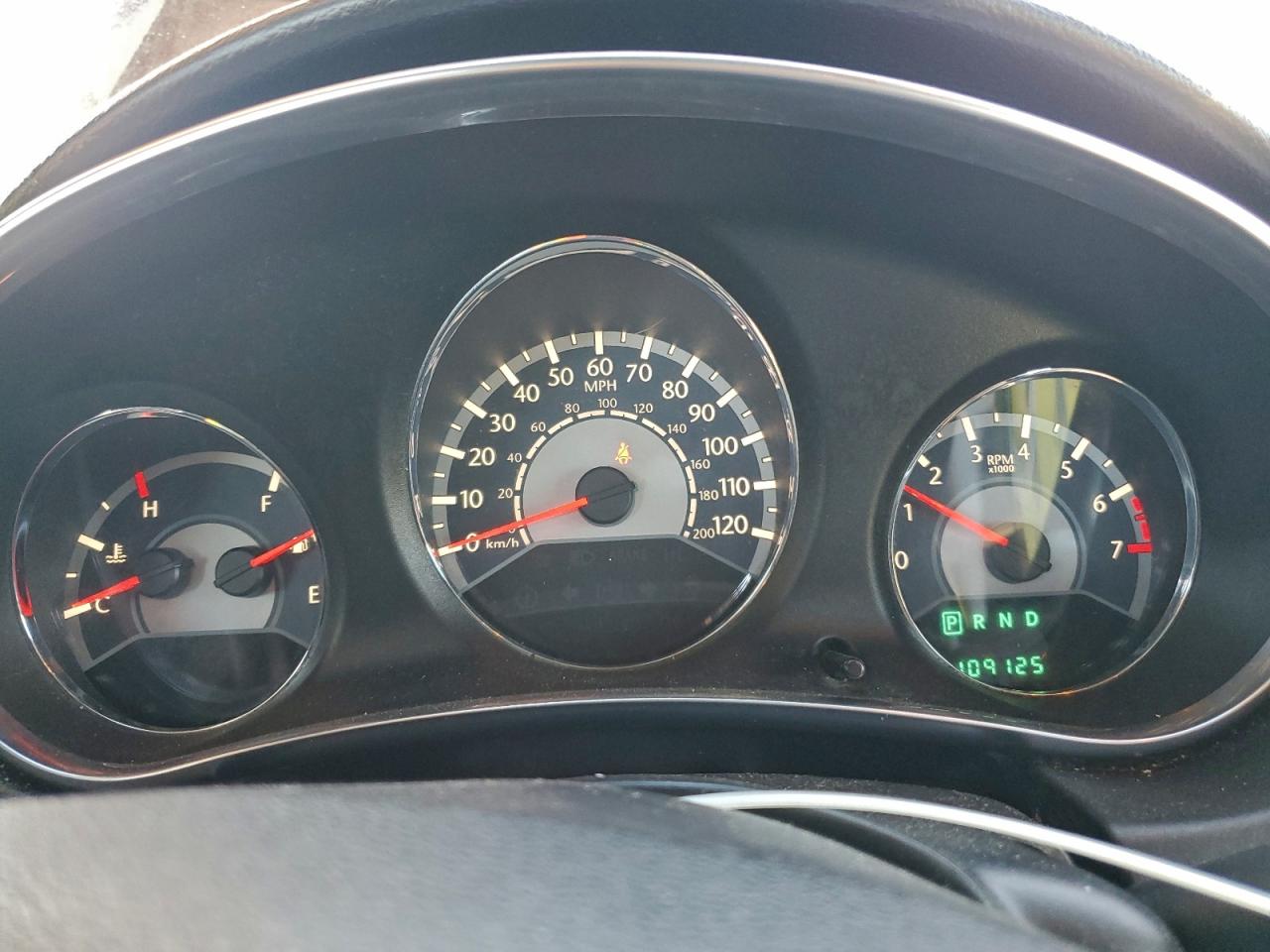 Chrysler 200 Lx Image 10