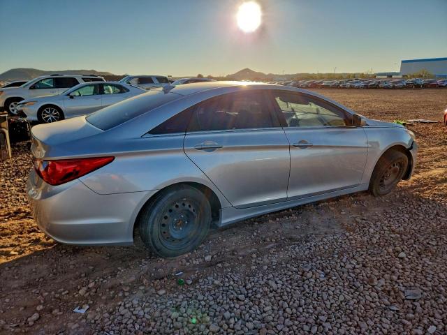 Hyundai SONATA Gls Image 2