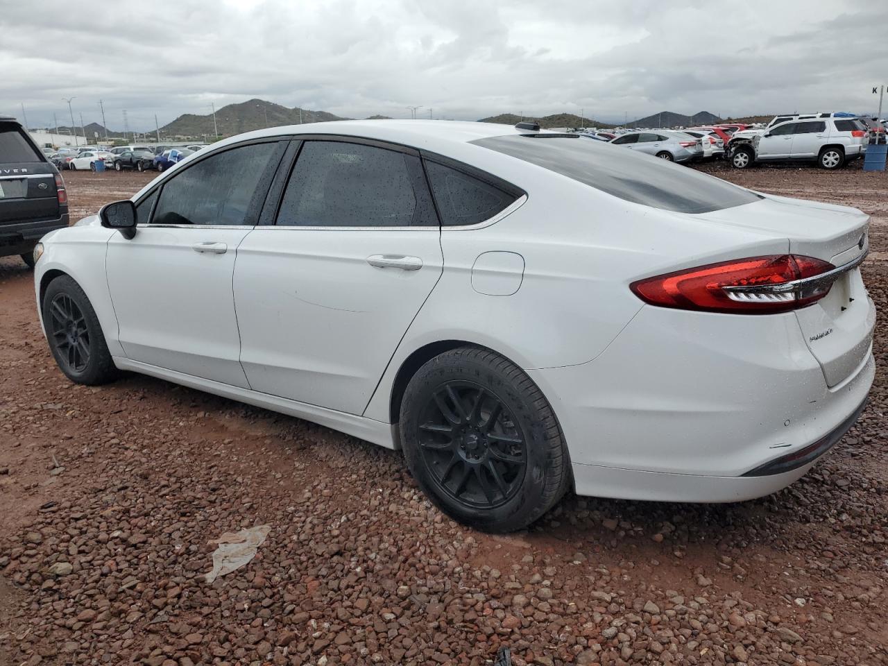 Ford Fusion Se Image 2