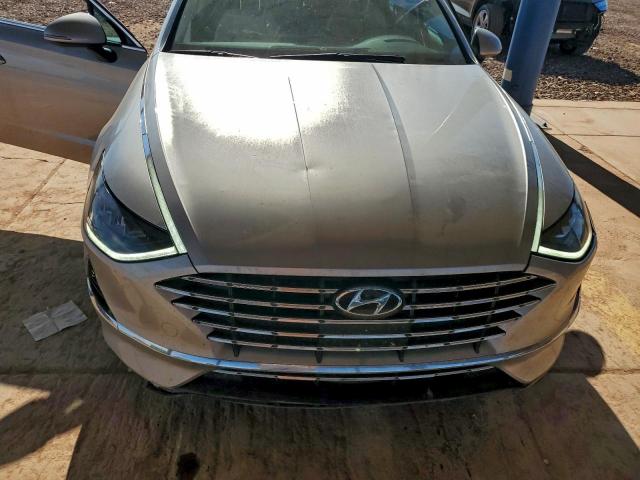 Hyundai SONATA Hybrid Image 2