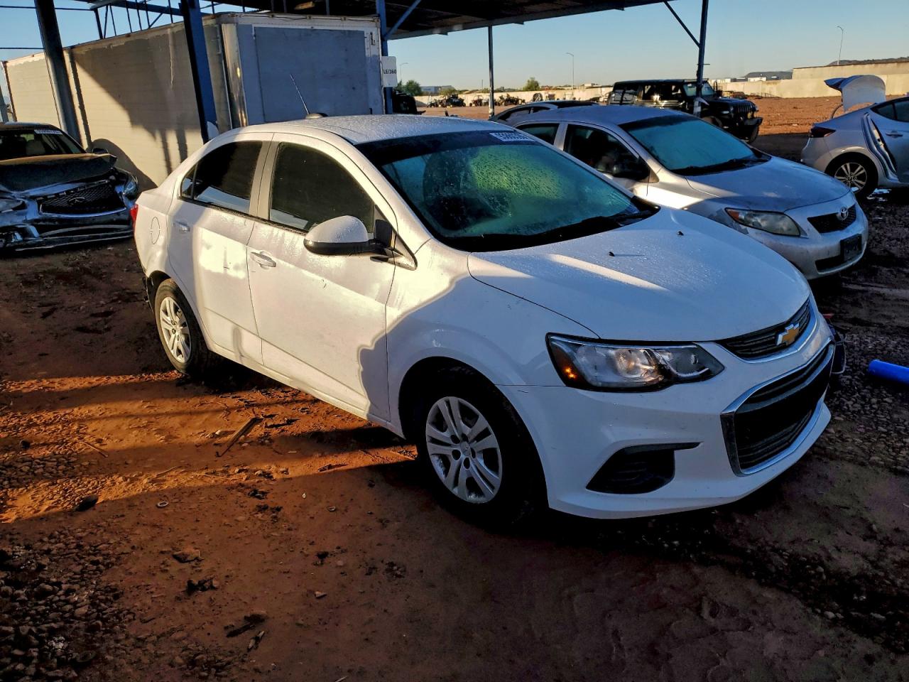 Chevrolet Sonic Ls Image 4