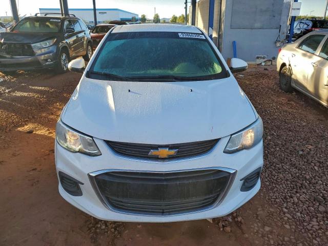 Chevrolet Sonic Ls Image 3
