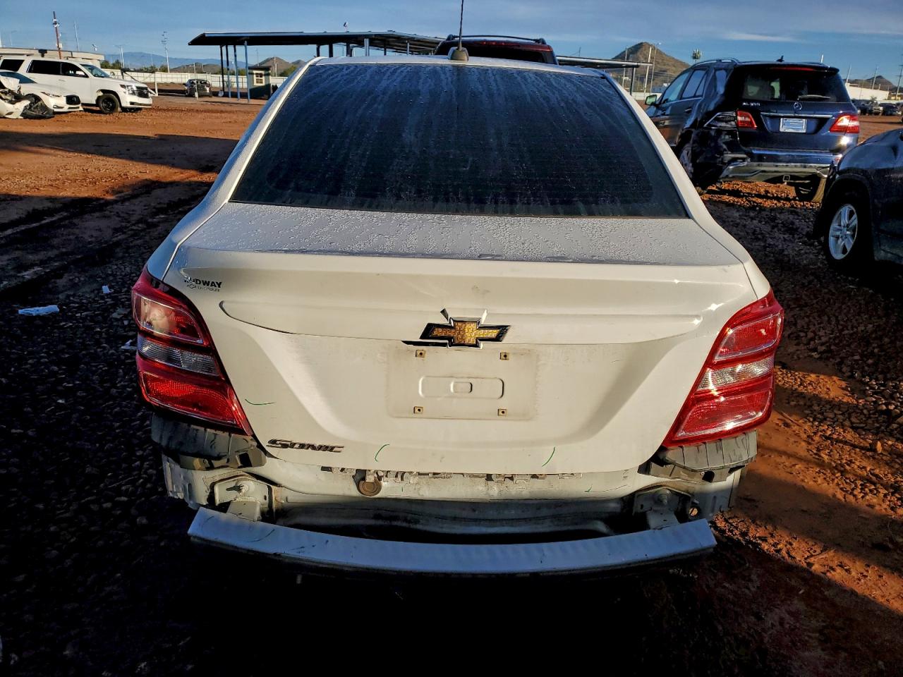 Chevrolet Sonic Ls Image 2