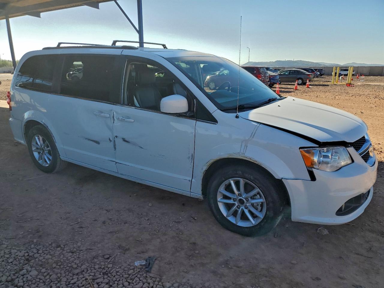 Dodge Caravan Sxt Image 2