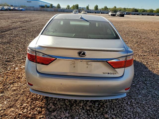 Lexus Es 300h Image 3
