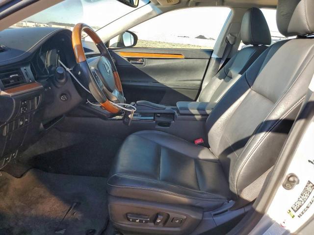 Lexus Es 300h Image 8