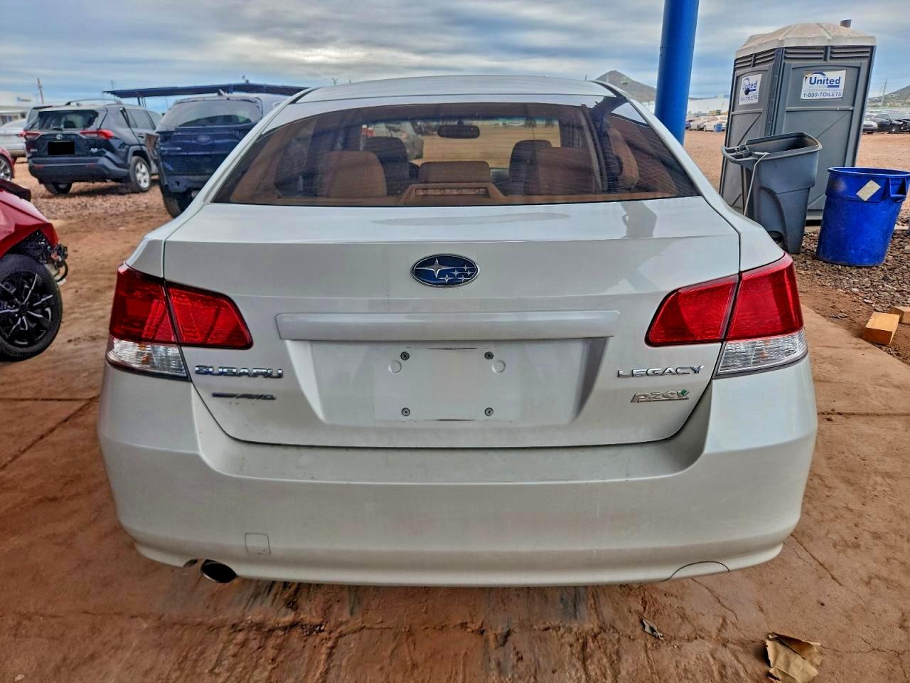 Subaru Legacy 2.5i Premium Image 10