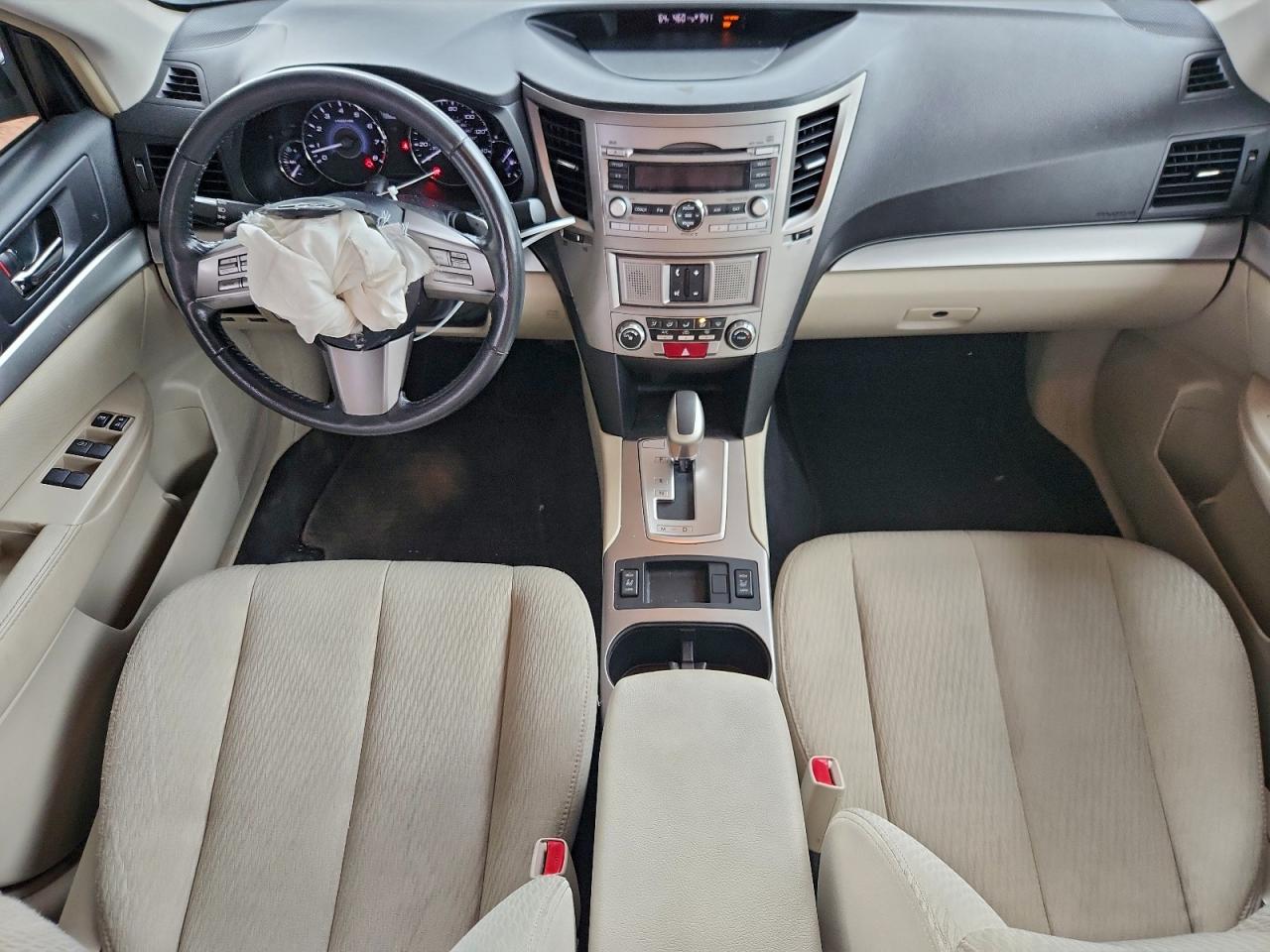 Subaru Legacy 2.5i Premium Image 4